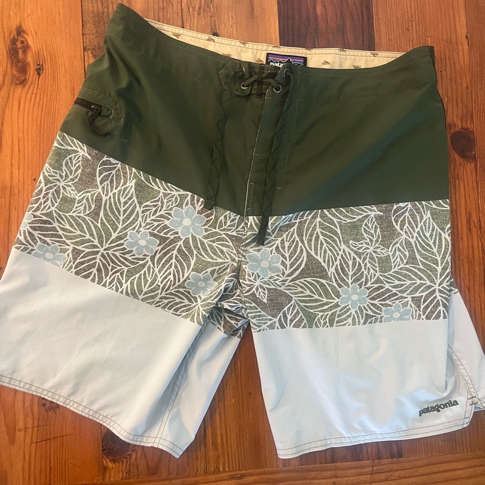 MENS PATAGONIA SWIM TRUNKS 34